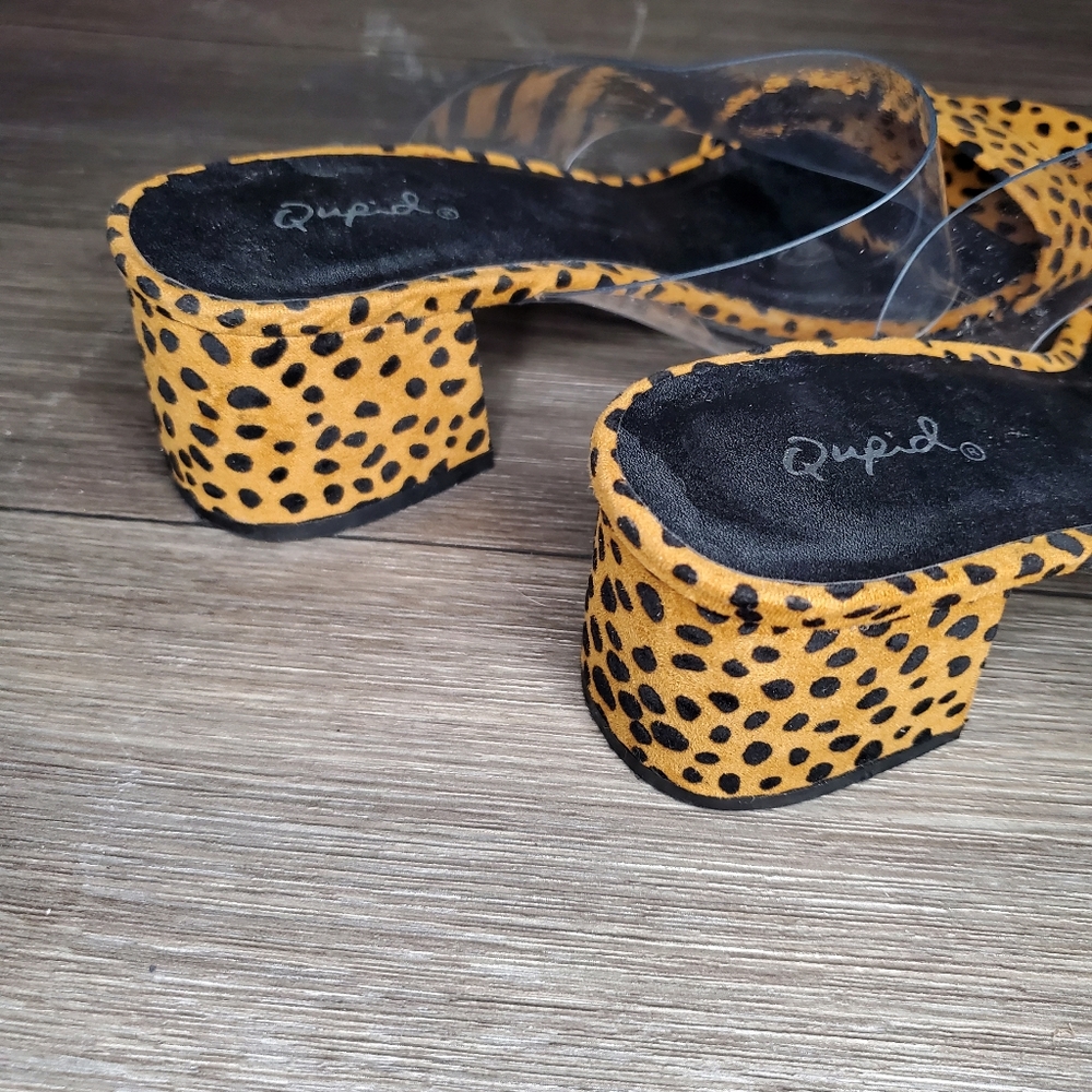 QUPID Leopard Print Open Toe Block Heel - Picture 3 of 7